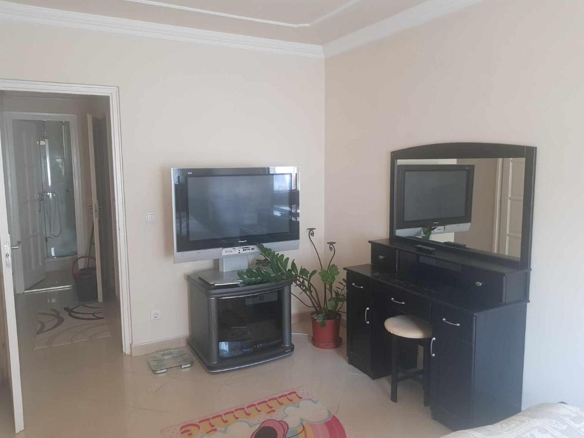 Elaktra Apartman *